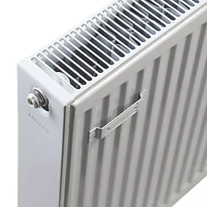 Flomasta Type 22 Double-Panel Double Convector Radiator 600 x 600mm White 3499BTU 5 Flomasta Type 22 Double-Panel Double Convector Radiator 600 x 600mm White 3499BTU - Image 5